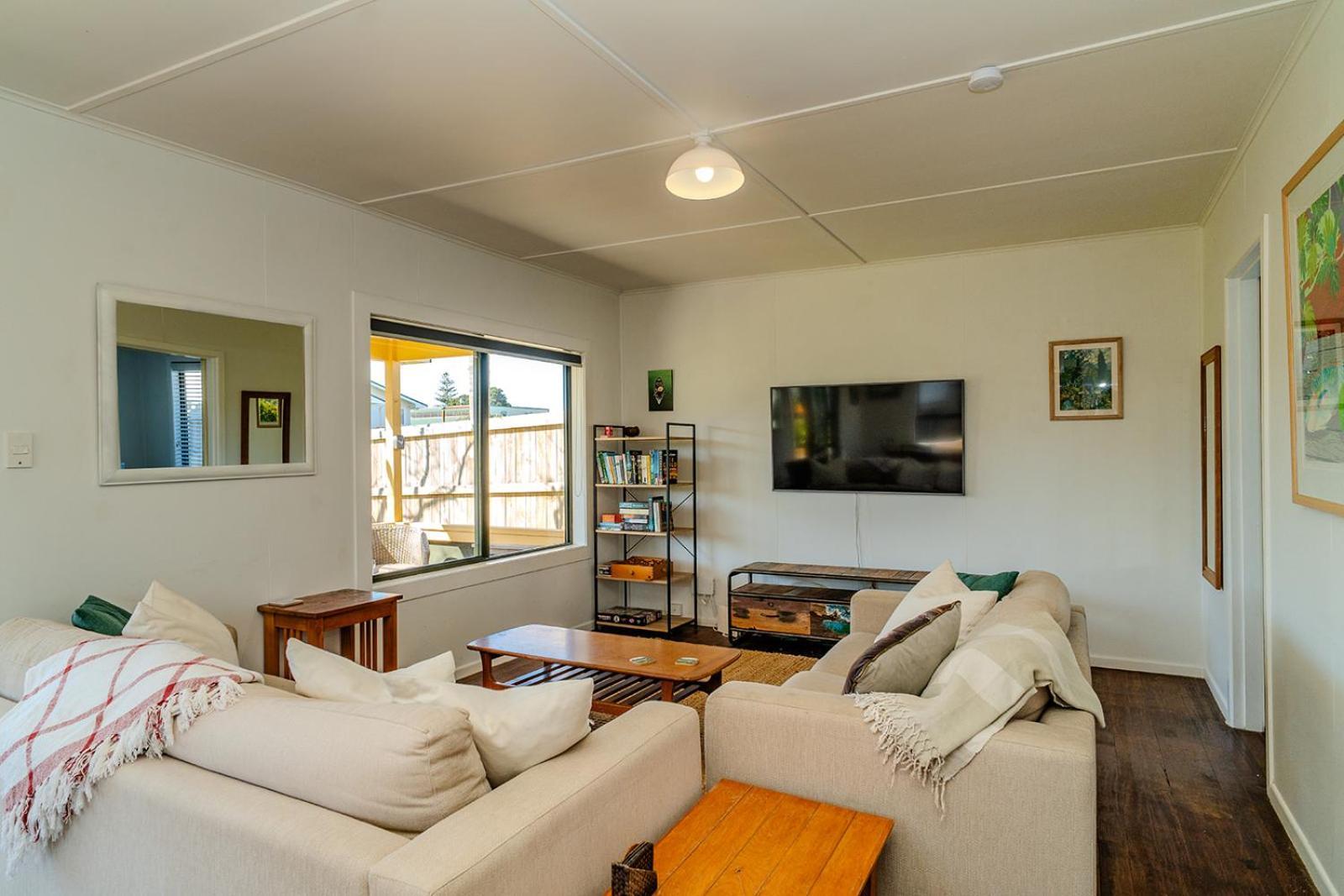 Fun Family Bach, Close To Beach And Shops! Waihi Exterior photo