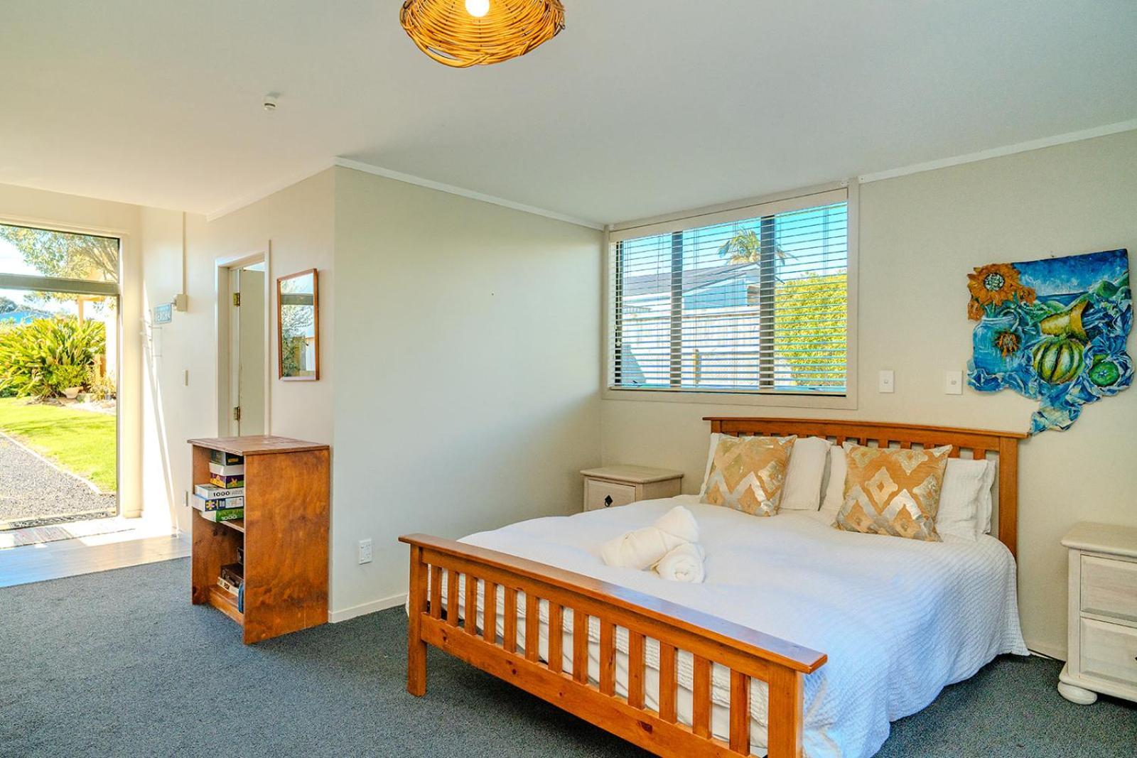 Fun Family Bach, Close To Beach And Shops! Waihi Exterior photo