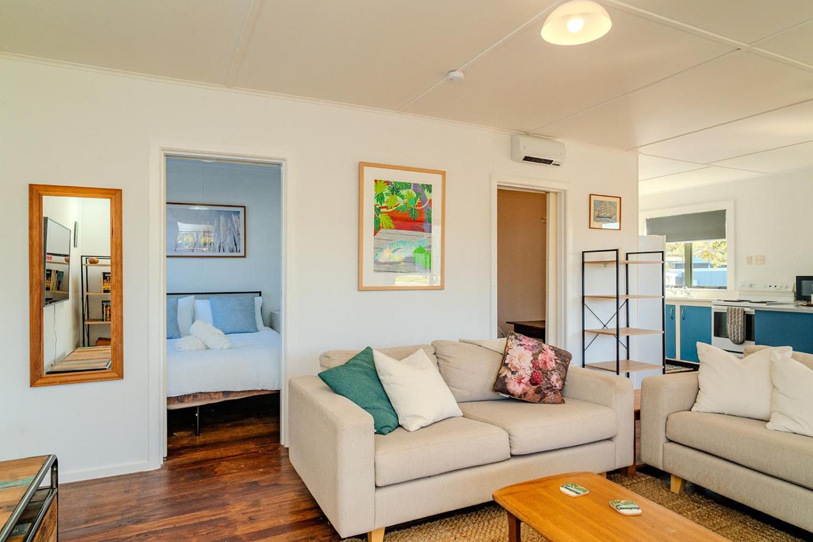 Fun Family Bach, Close To Beach And Shops! Waihi Exterior photo